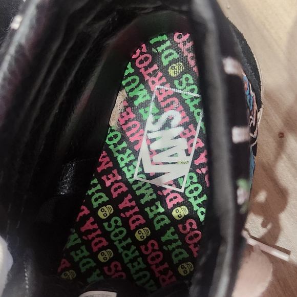 Black High-Top Sneakers with Floral Skull Design - Picture 2 of 3